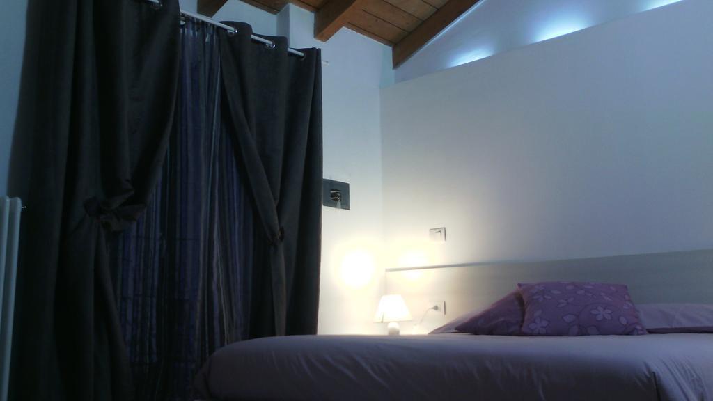 Al Castello Bed And Breakfast Cornate d'Adda エクステリア 写真